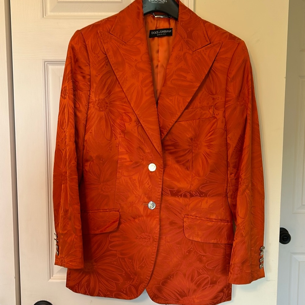 Dolce and Gabbana orange blazer EU size 46